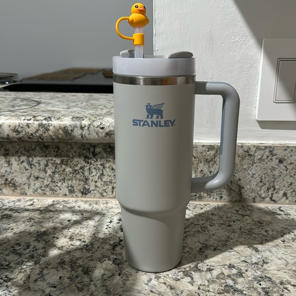 THE QUENCHER H2.0 FLOWSTATE™ TUMBLER (SOFT MATTE) | 30 OZ |